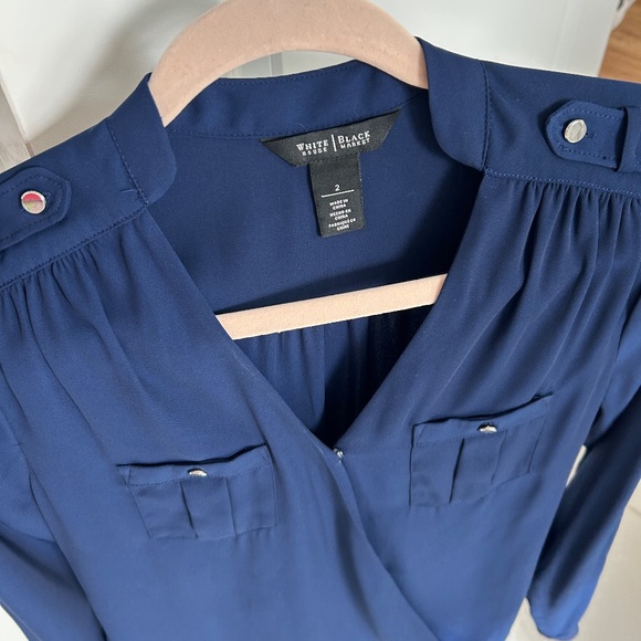 Navy blue blouse with chrome buttons on sleeves - Picture 2 of 3